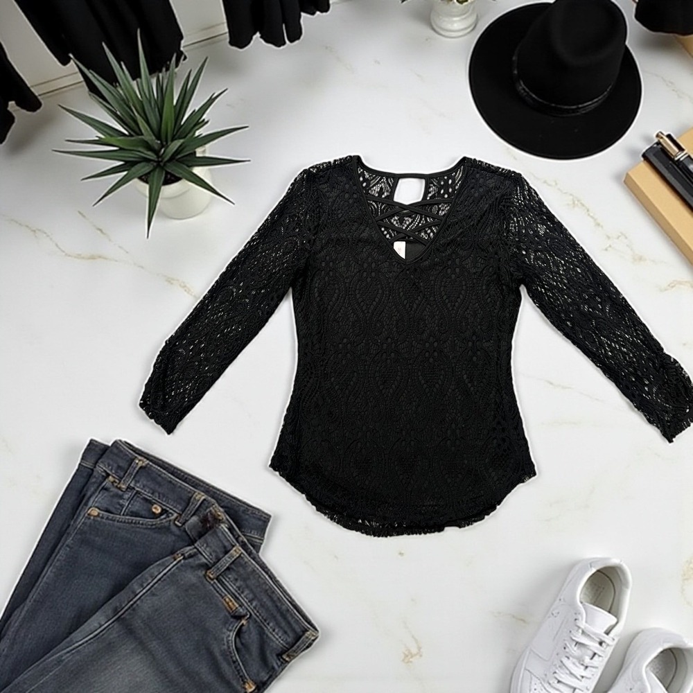 No Boundaries Black Lace Long Sleeve Top Criss‎ Cross V Neck Blouse Size M